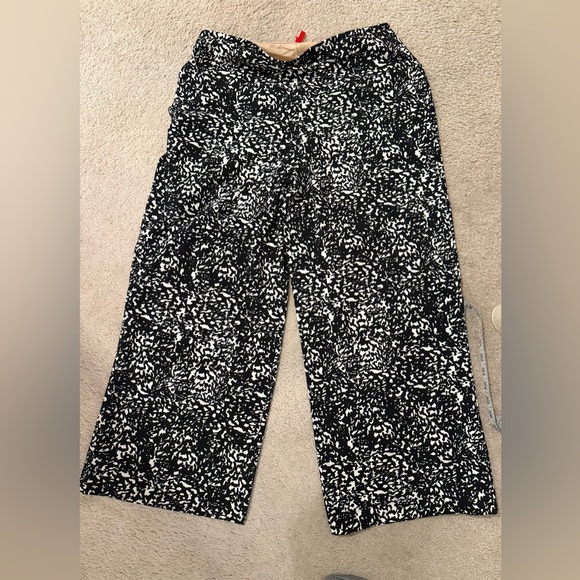 SPANX Wide Leg Pants - Picture 2 of 11